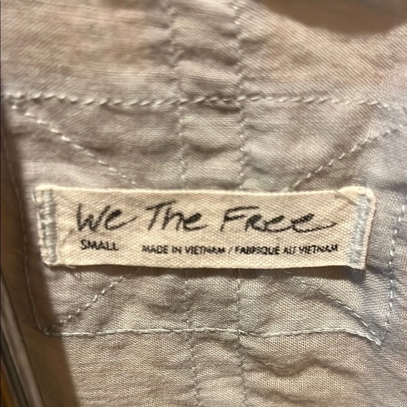 We The Free Seafoam Blue Puff Sleeve Blouse with High/Low - Picture 2 of 13